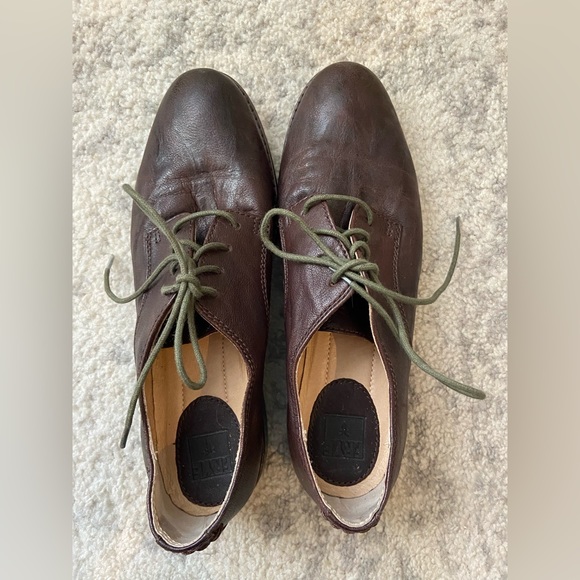 Frye Anna Brown Leather Oxford Shoe - Picture 5 of 5